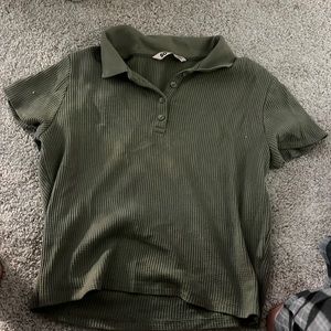 cropped green collared shirt